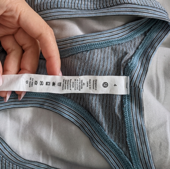 Lululemon swiftly tech racer length tank, size 4 - Picture 4 of 7